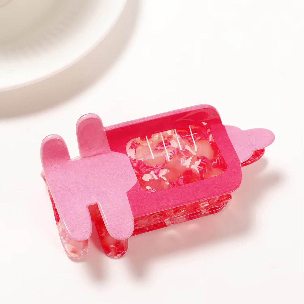 Injection hair clip